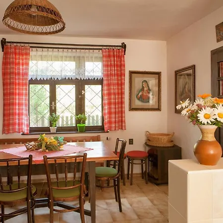 Prazdninovy Dom Eliska***